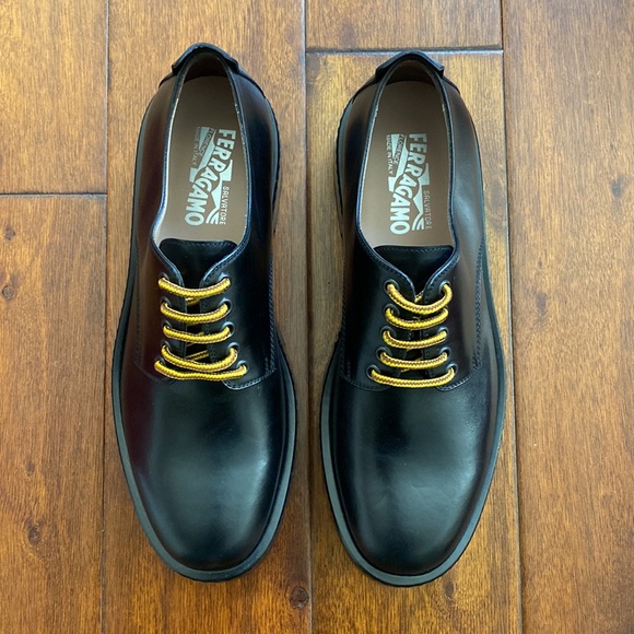 Rudy Plain Toe Derby
SALVATORE FERRAGAMO - Picture 5 of 12